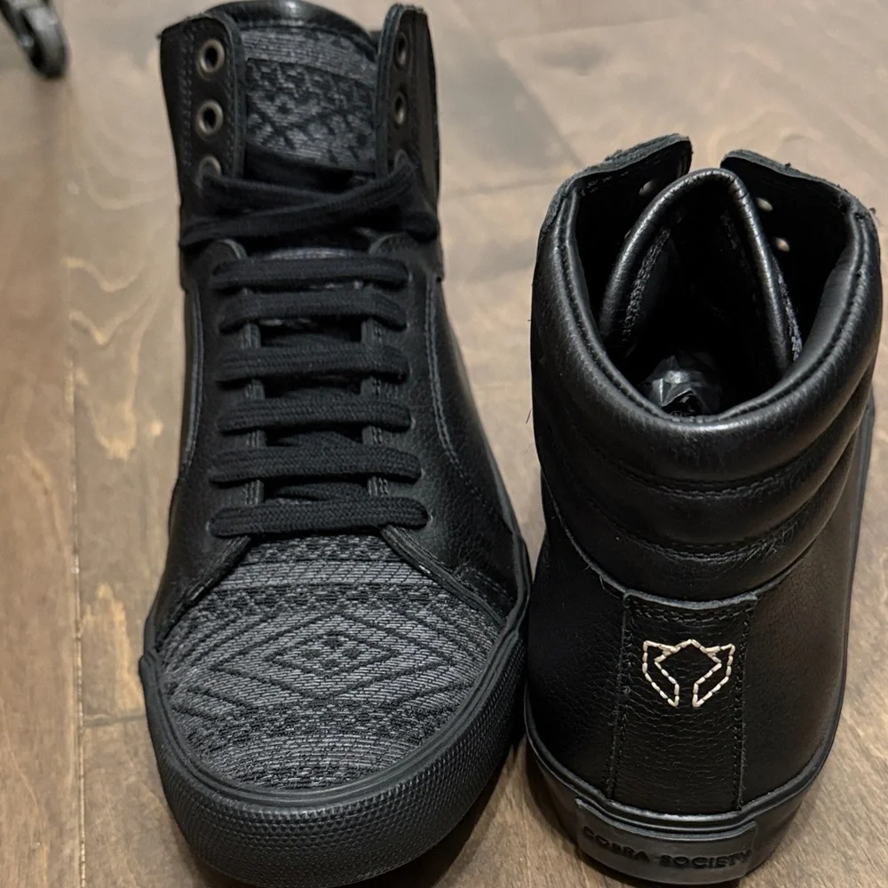 Black High-Top Men's Sneakers